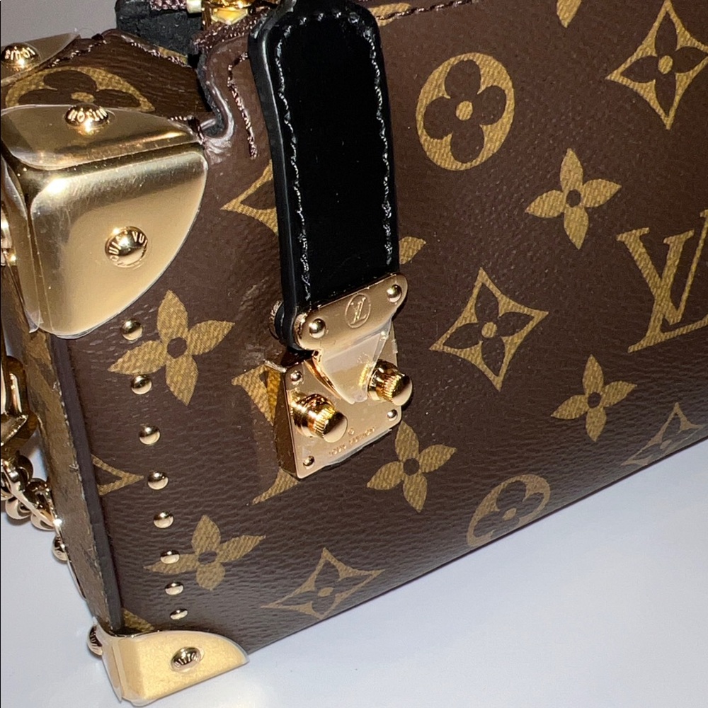❤️NWT LOUIS VUITTON SLIM TRUNK BAG M13147 - Picture 12 of 17